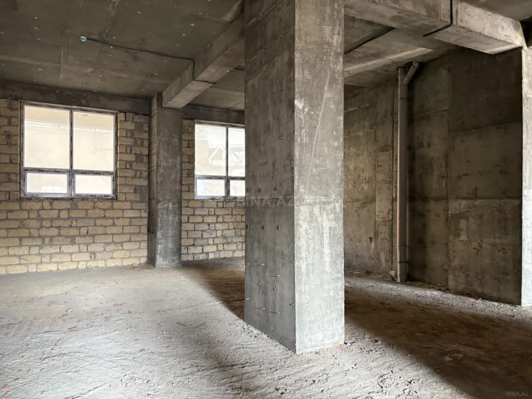 Satılır obyekt 220 m²