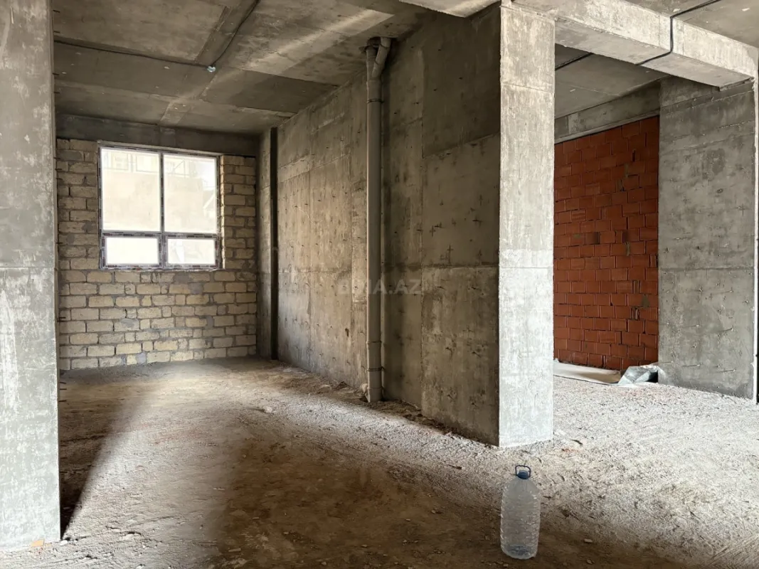 Satılır obyekt 220 m²