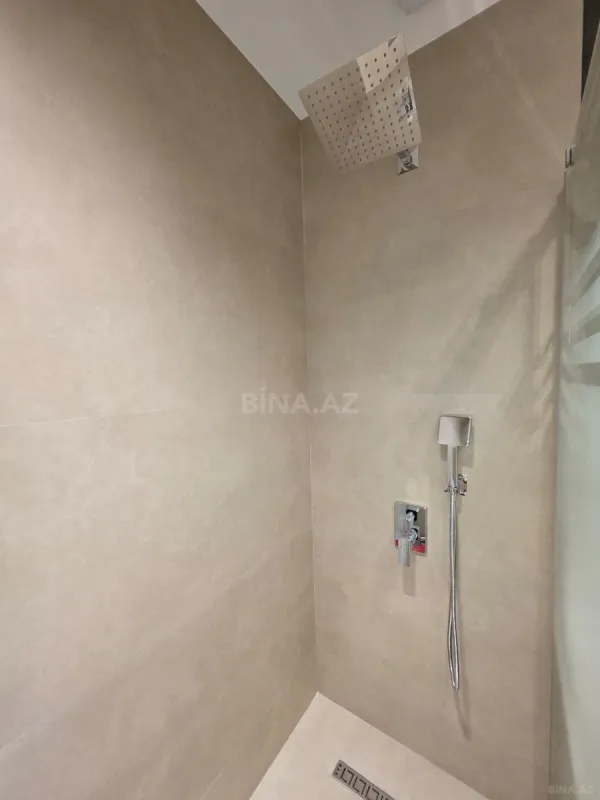 Satılır 3 otaqlı mənzil 127 m²