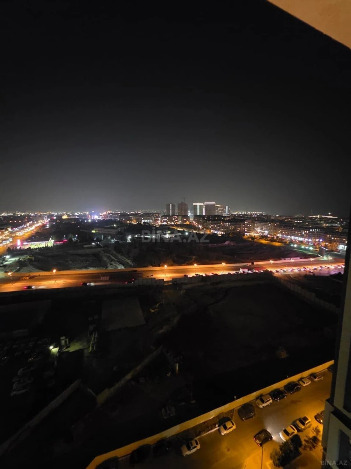 Satılır 3 otaqlı mənzil 127 m²