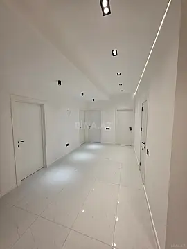 Satılır 3 otaqlı mənzil 127 m²