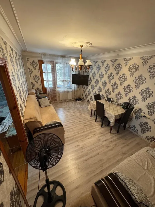 Satılır 2 otaqlı mənzil 66 m²