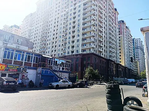 Satılır obyekt 65 m²