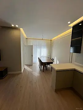 Satılır 2 otaqlı mənzil 68 m²
