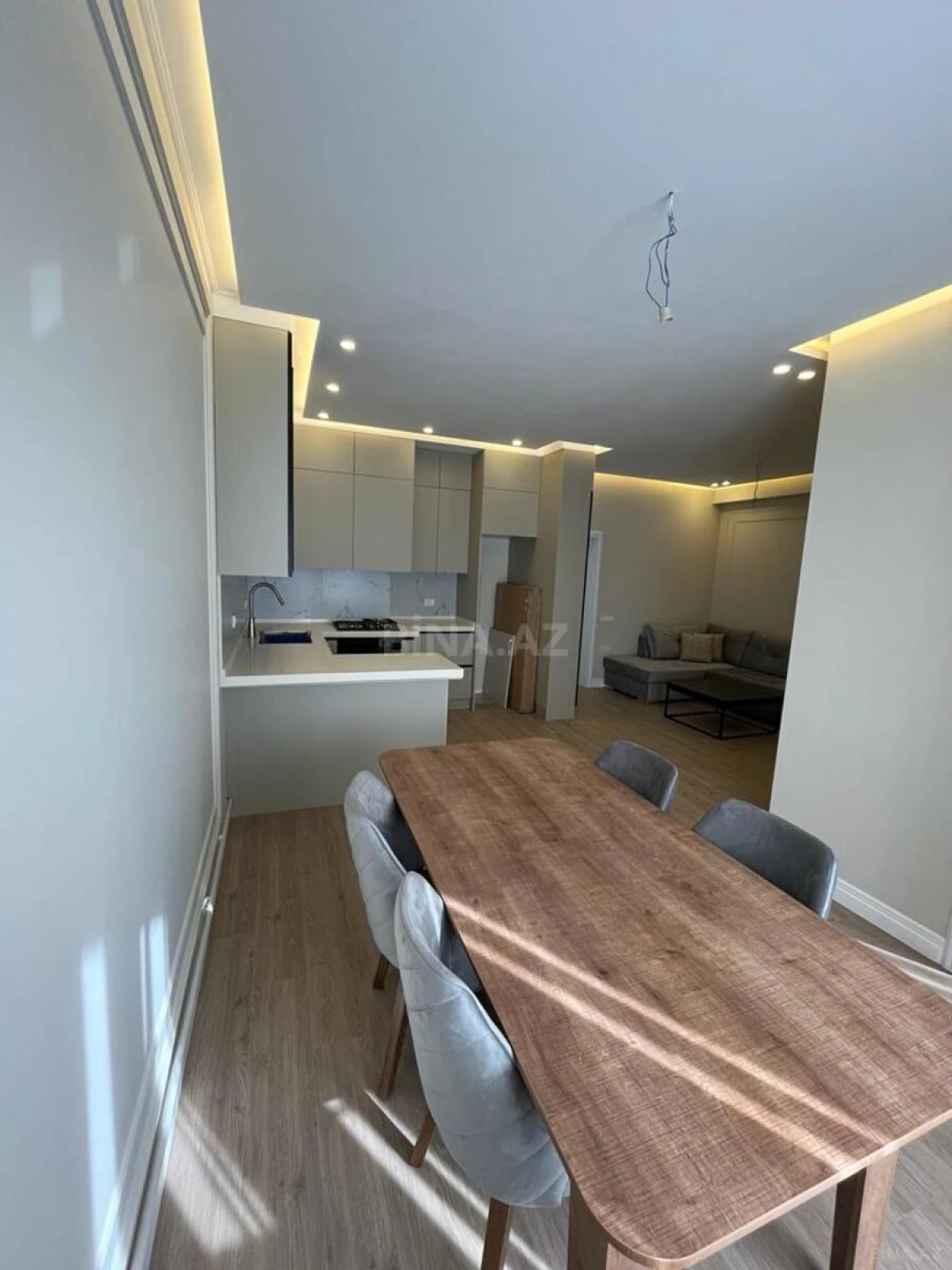 Satılır 2 otaqlı mənzil 68 m²