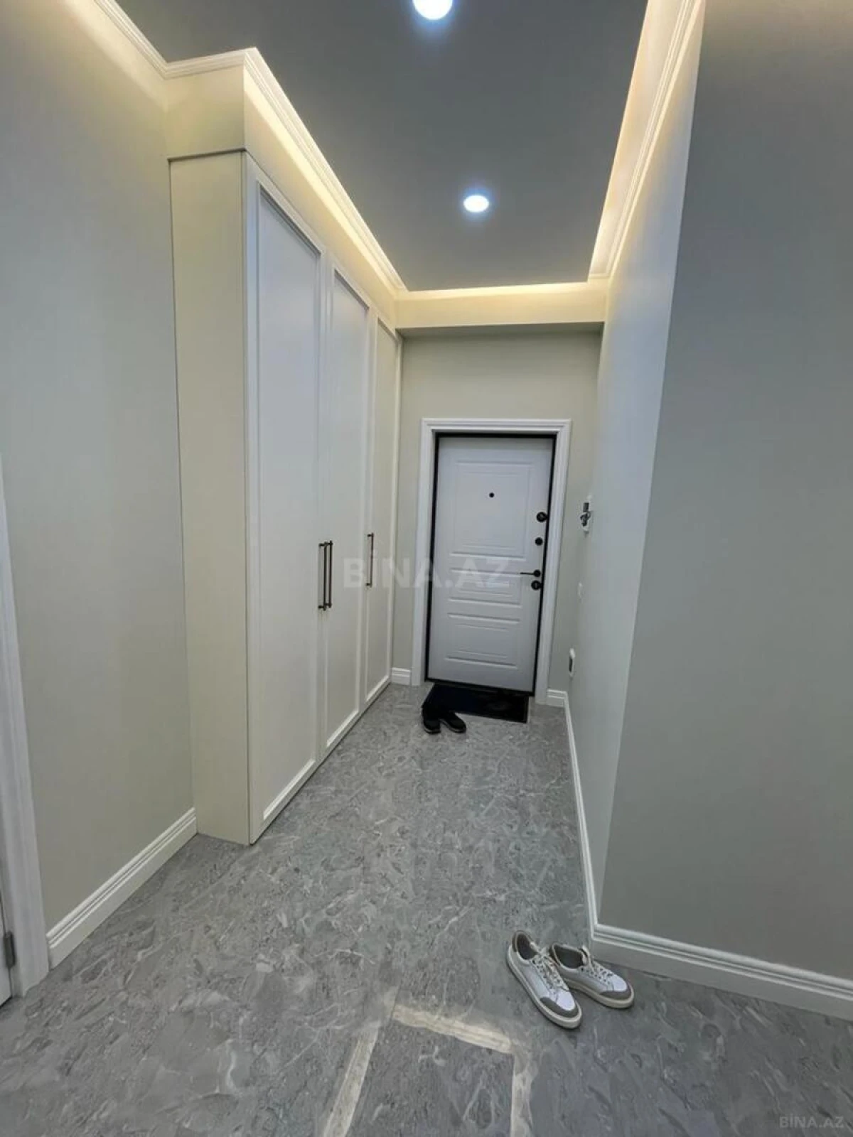 Satılır 2 otaqlı mənzil 68 m²