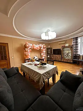 Satılır 3 otaqlı mənzil 130 m²