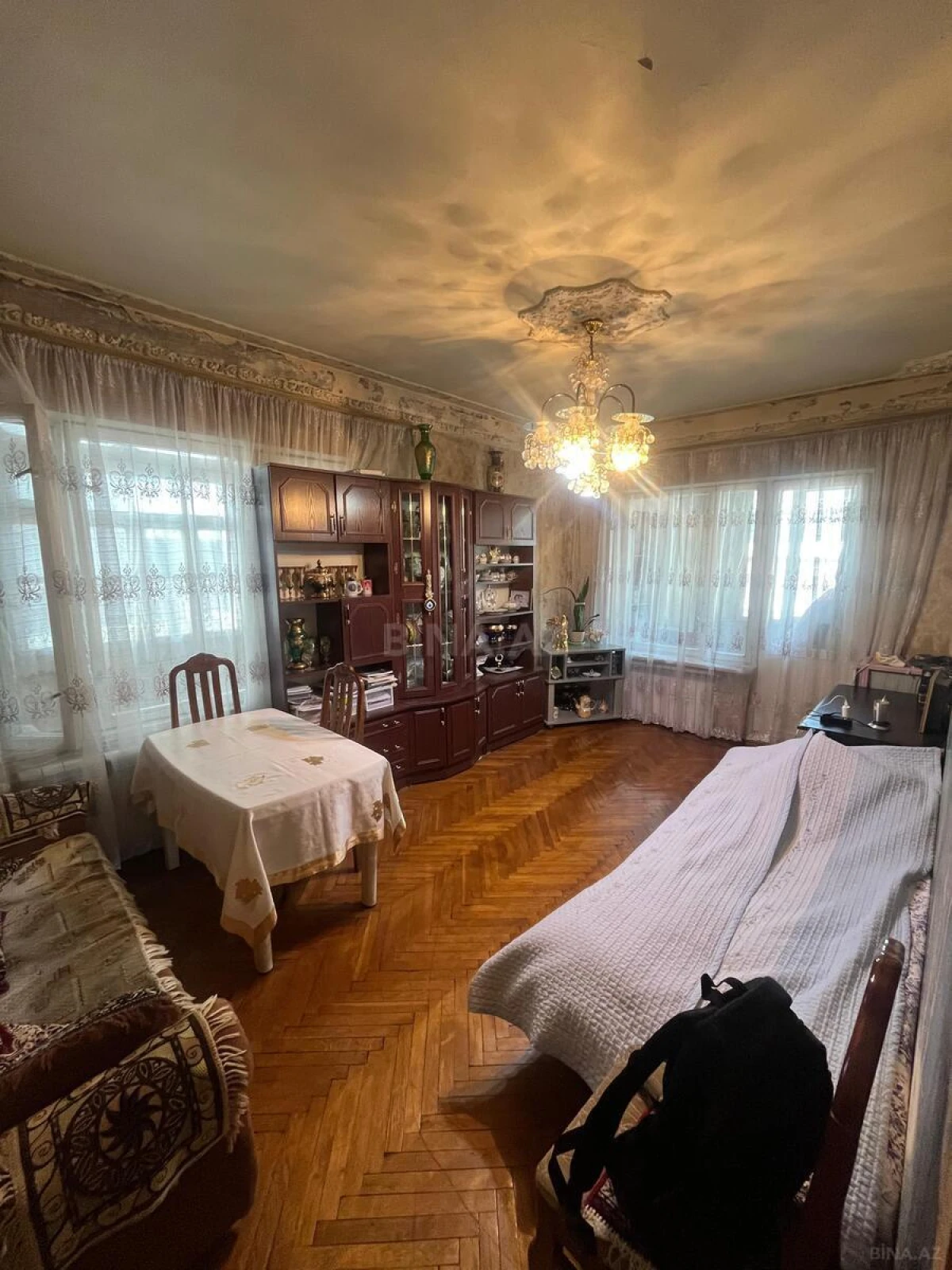 Satılır 4 otaqlı mənzil 100 m²