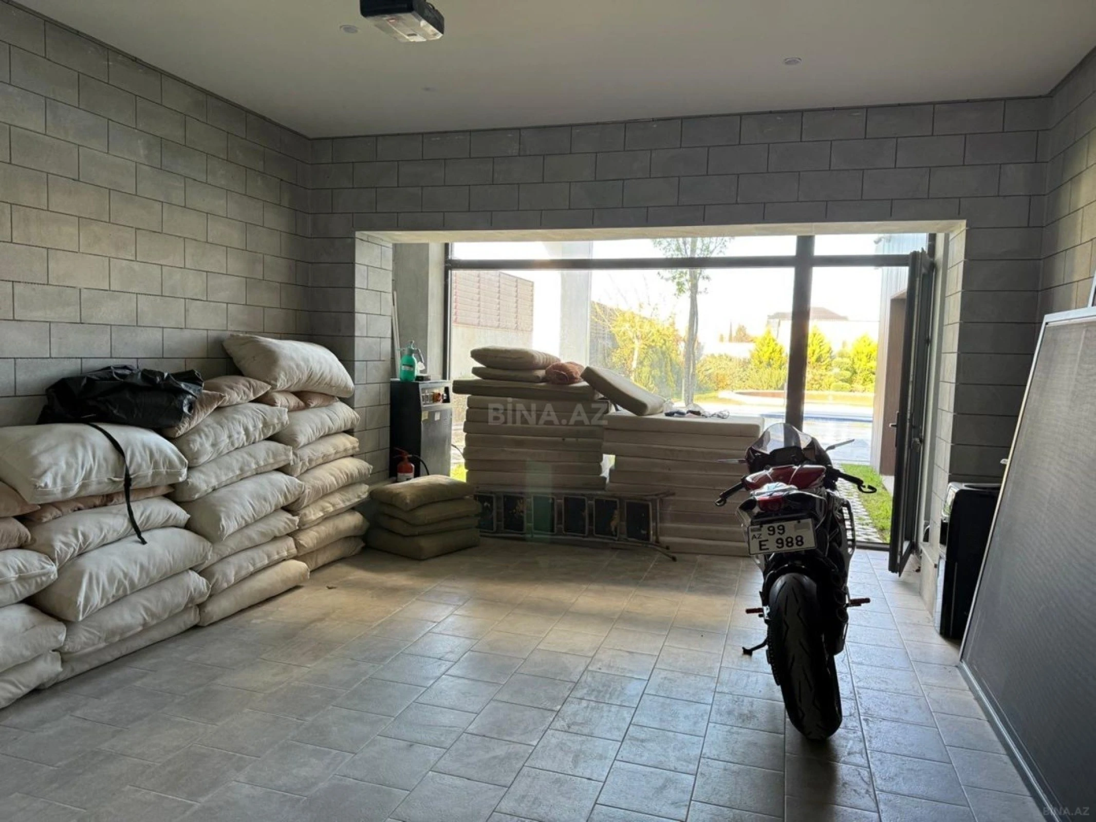 Kirayə verilir 5 otaqlı həyət evi 600 m²