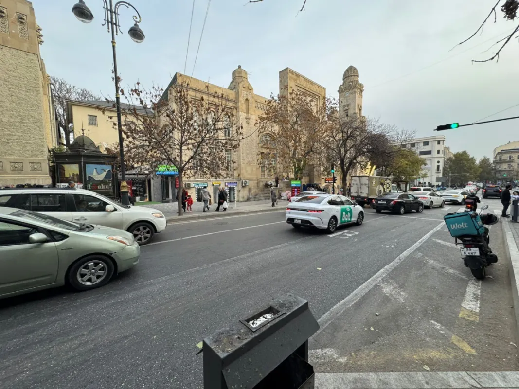 Satılır 4 otaqlı mənzil 90 m²