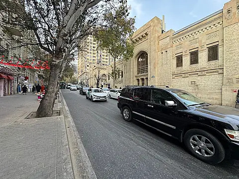 Satılır 4 otaqlı mənzil 90 m²