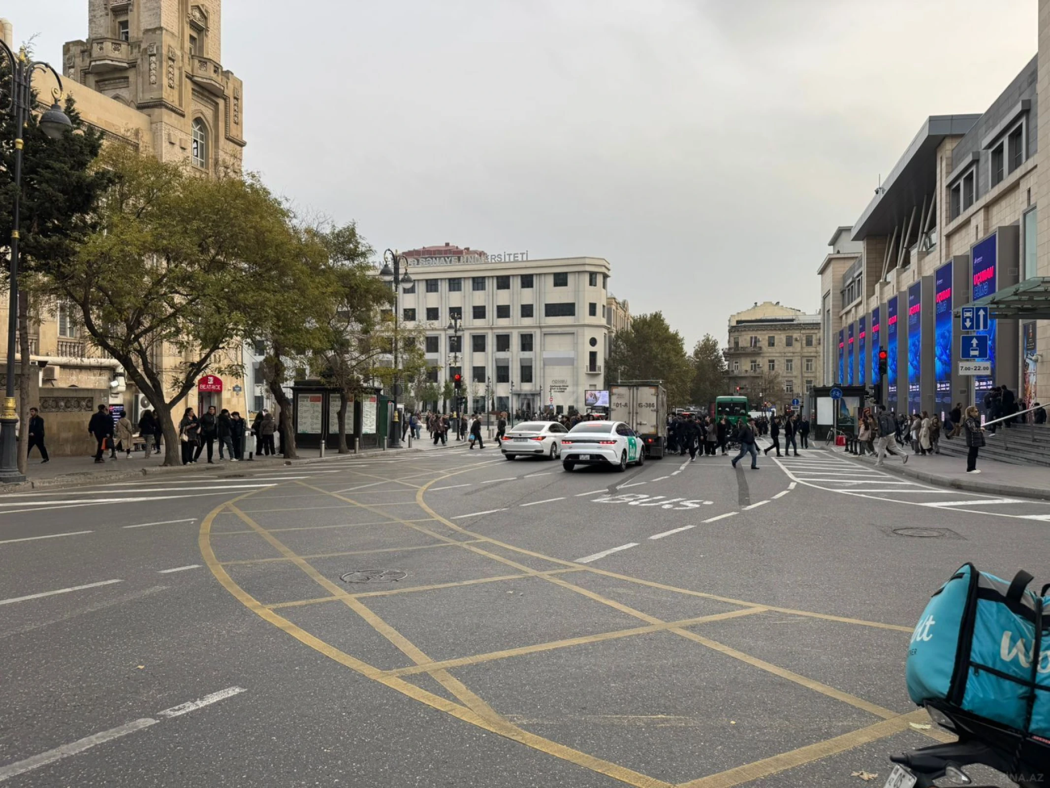 Satılır 4 otaqlı mənzil 90 m²