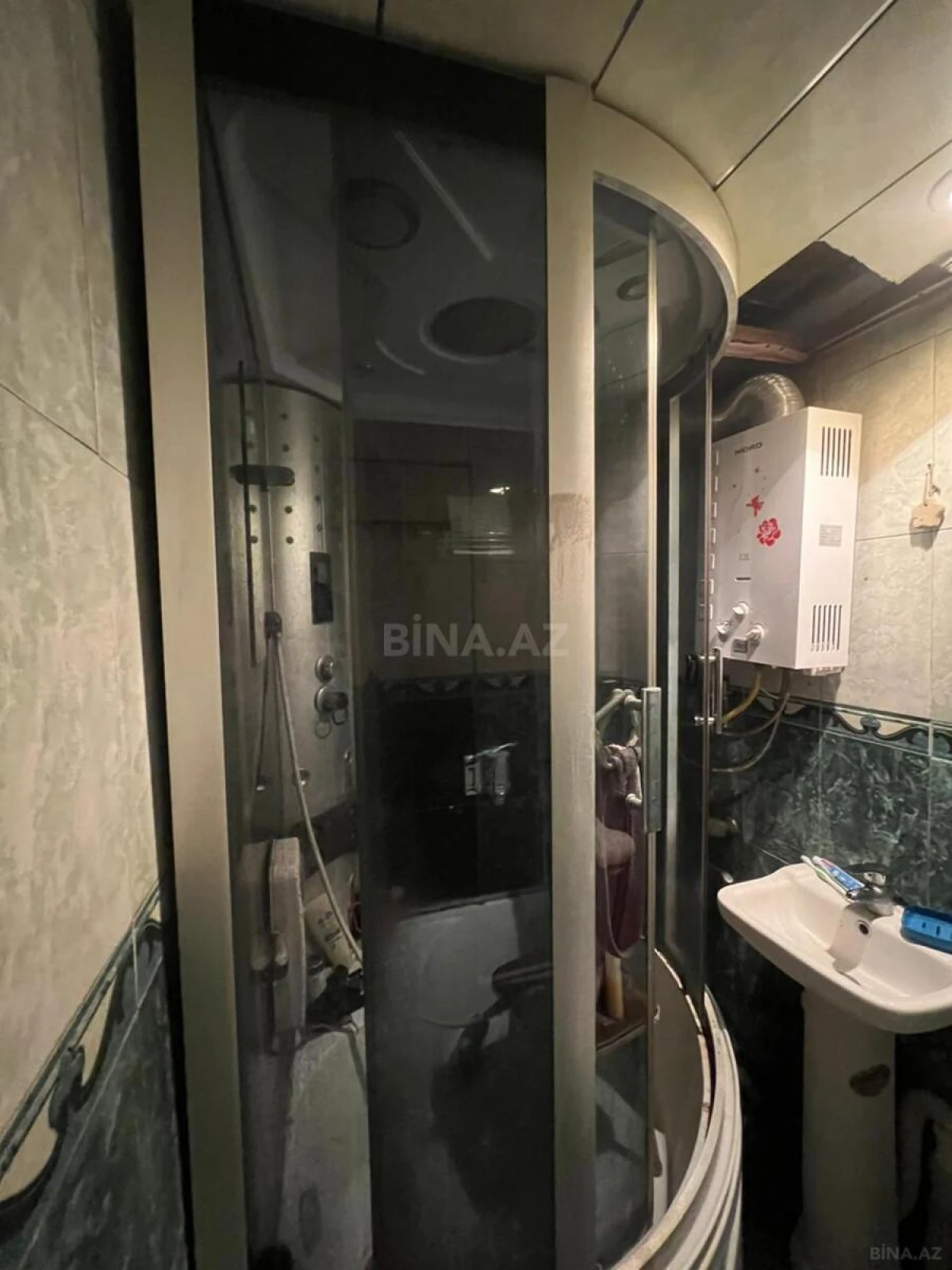 Satılır 4 otaqlı mənzil 90 m²