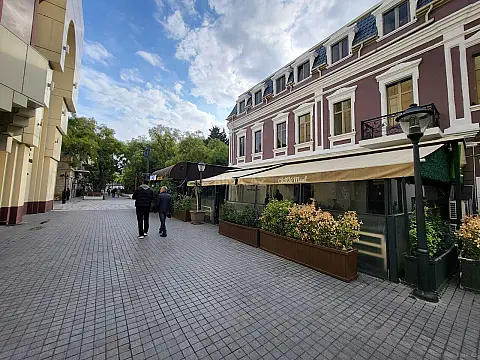 Kirayə verilir obyekt 110 m²