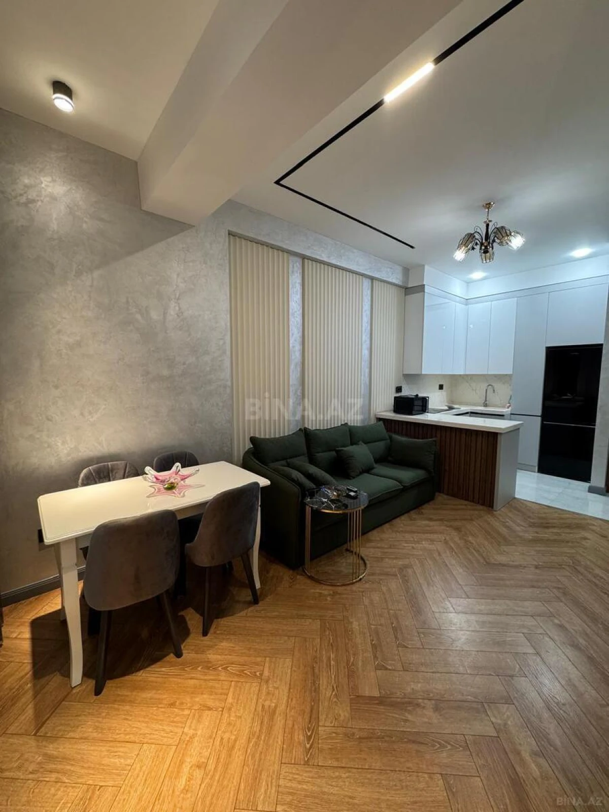Kirayə verilir 2 otaqlı mənzil 51 m²