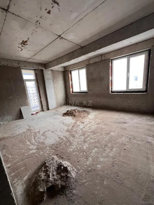 Satılır 4 otaqlı mənzil 160 m²
