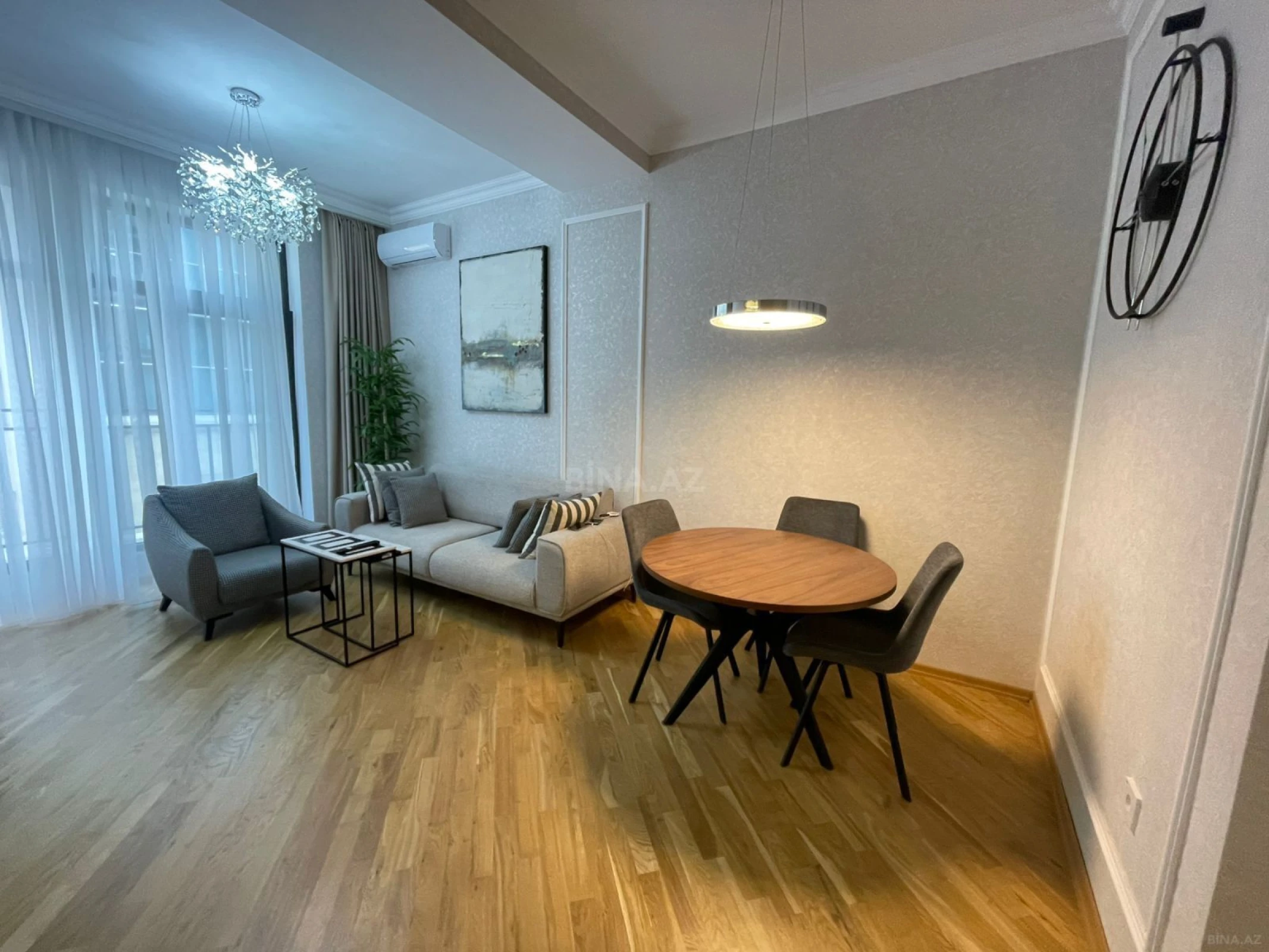 Kirayə verilir 2 otaqlı mənzil 80 m²