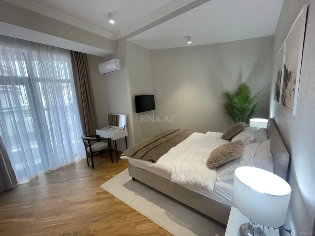 Kirayə verilir 2 otaqlı mənzil 80 m²