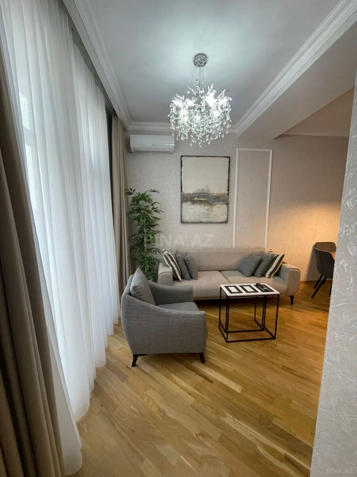 Kirayə verilir 2 otaqlı mənzil 80 m²