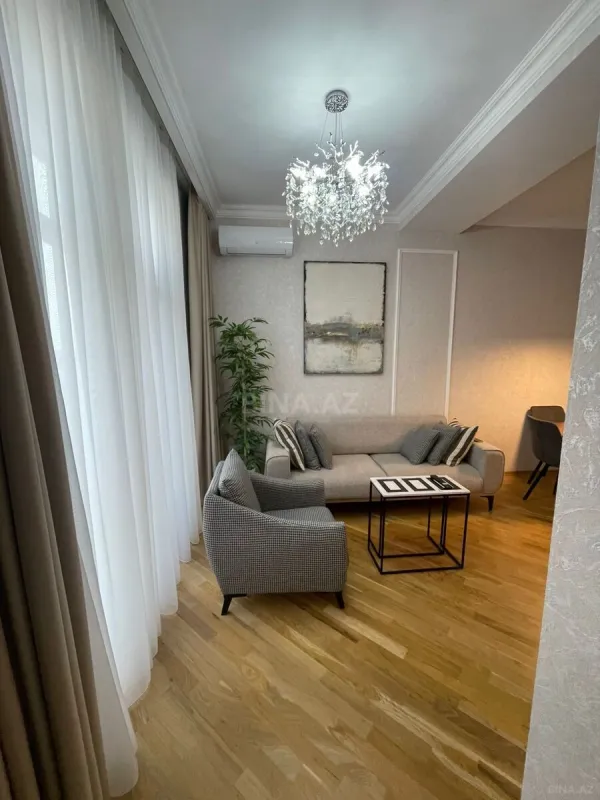 Kirayə verilir 2 otaqlı mənzil 80 m²