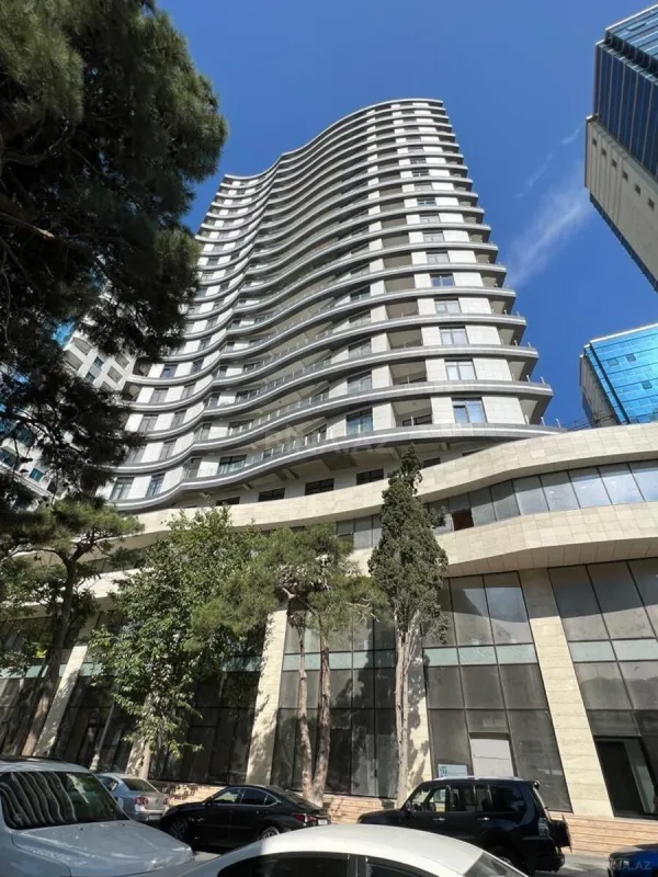 Kirayə verilir 2 otaqlı mənzil 80 m²