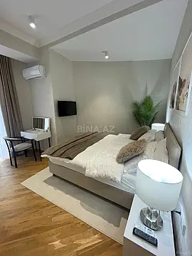 Kirayə verilir 2 otaqlı mənzil 80 m²