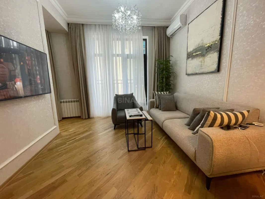 Kirayə verilir 2 otaqlı mənzil 80 m²