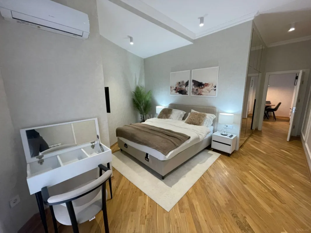 Kirayə verilir 2 otaqlı mənzil 80 m²