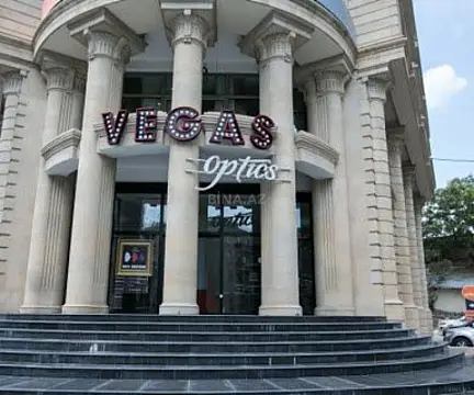 Satılır 2 otaqlı mənzil 119 m²