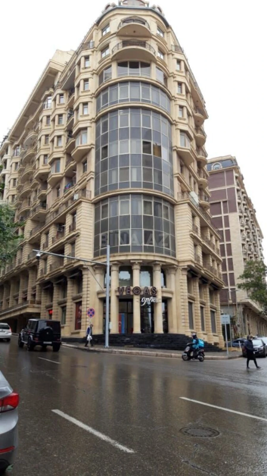 Satılır 2 otaqlı mənzil 119 m²