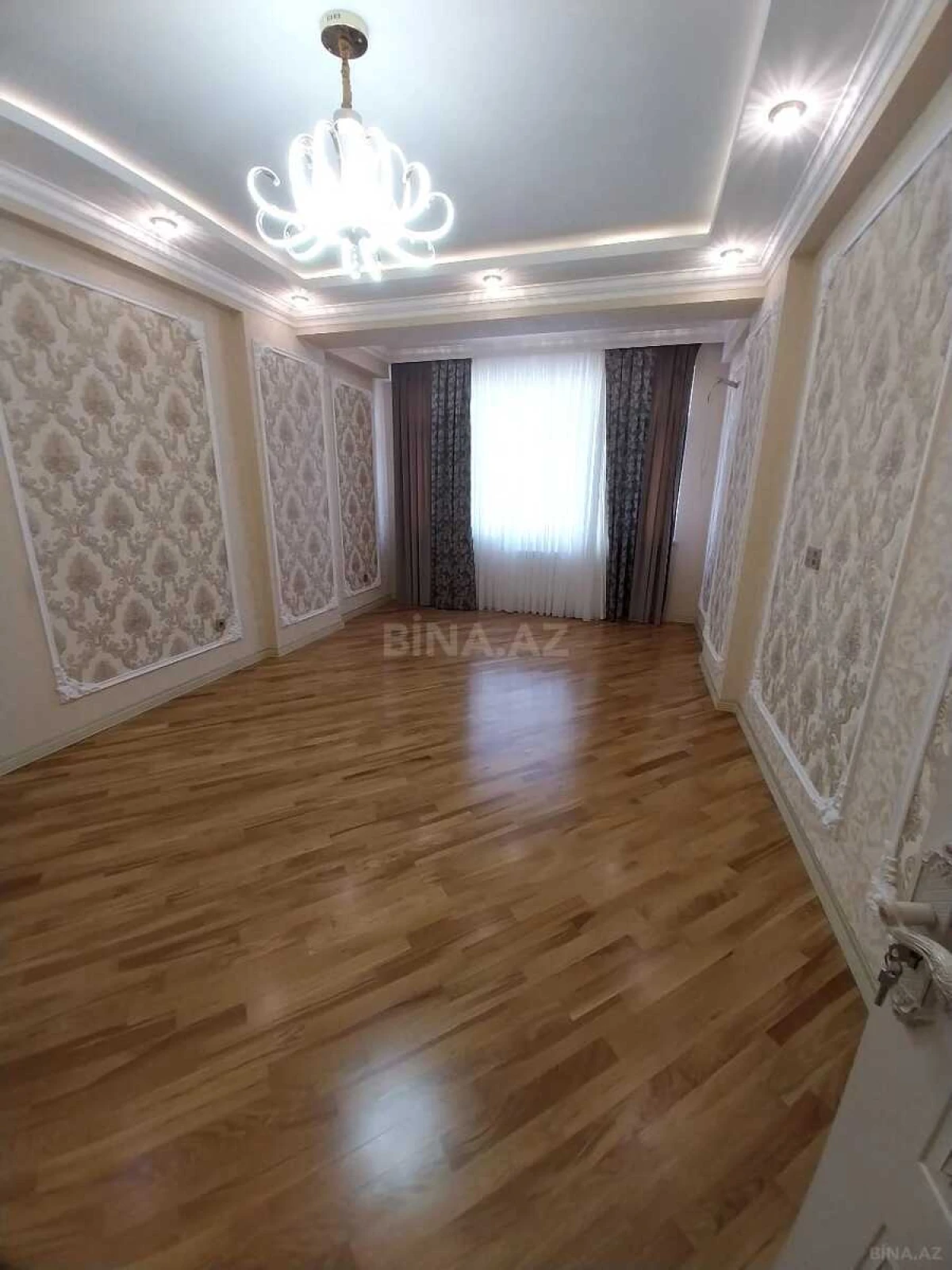 Satılır 3 otaqlı mənzil 100 m²