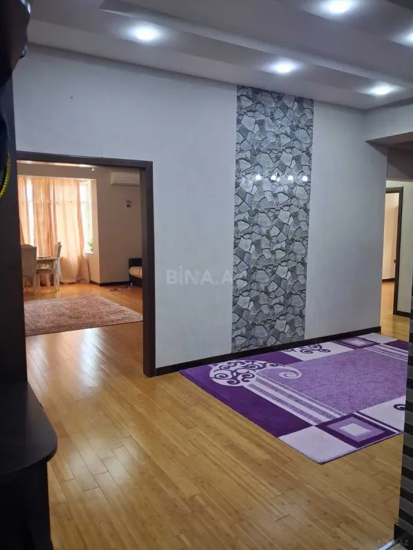 Satılır 3 otaqlı mənzil 165 m²