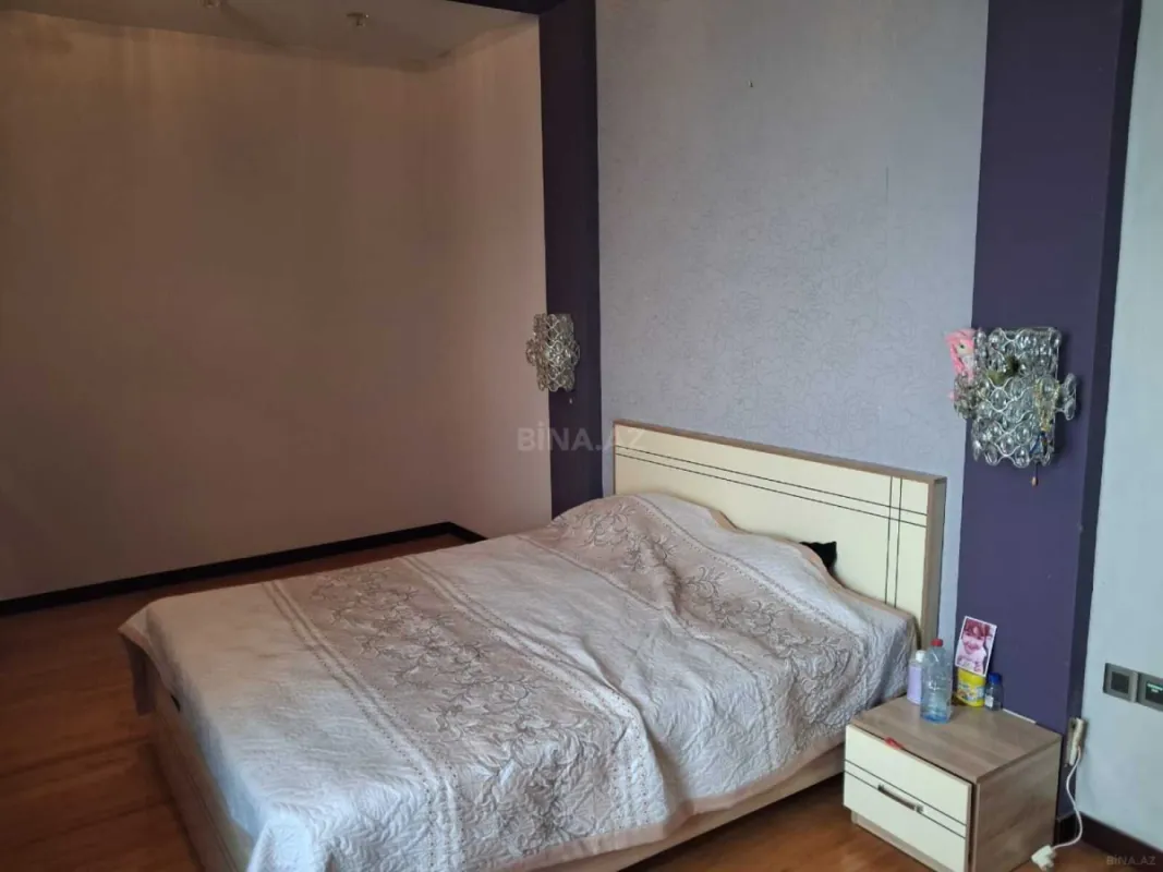 Satılır 3 otaqlı mənzil 165 m²