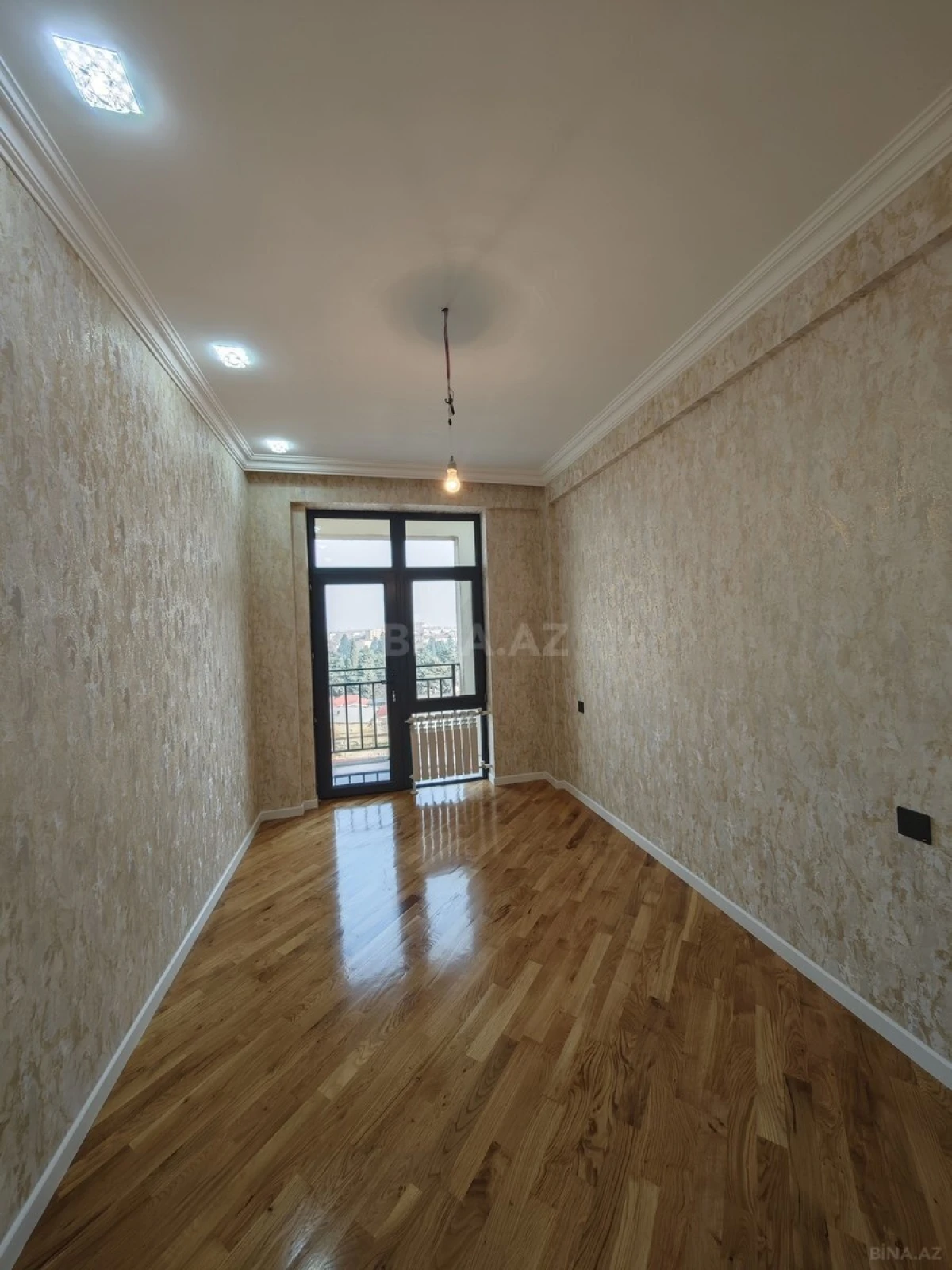 Satılır 3 otaqlı mənzil 84 m²