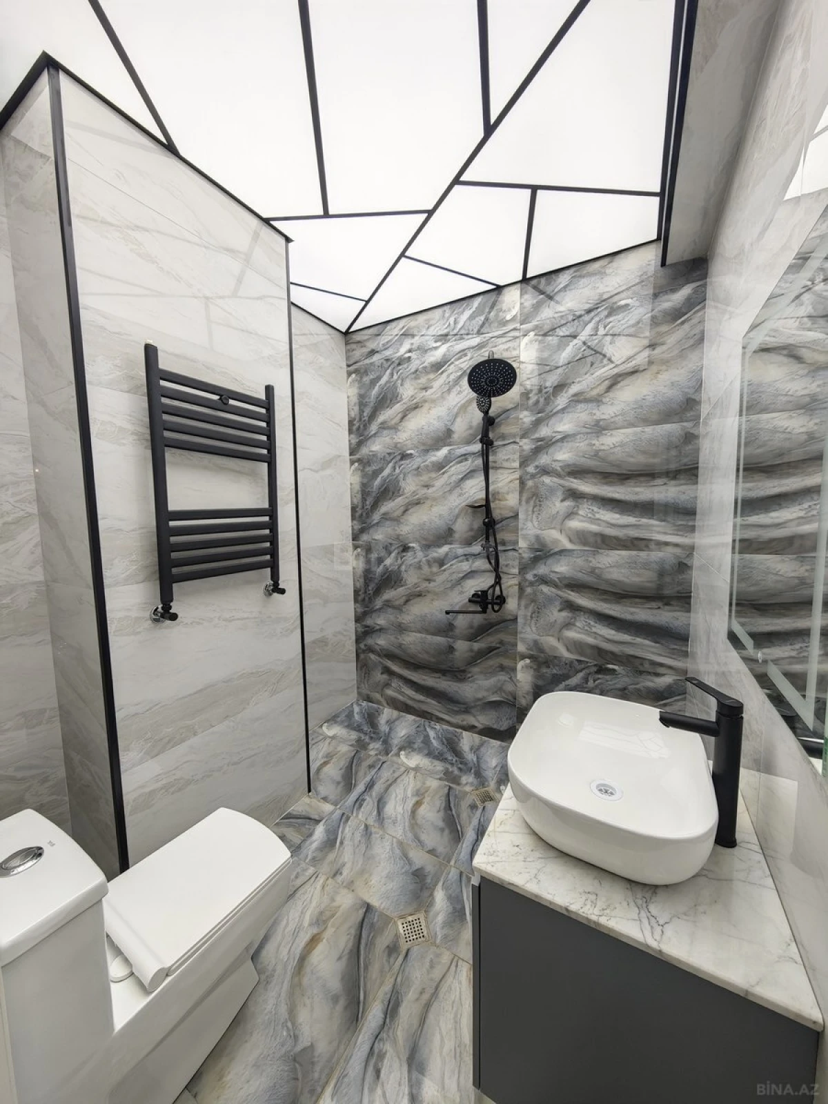 Satılır 3 otaqlı mənzil 84 m²