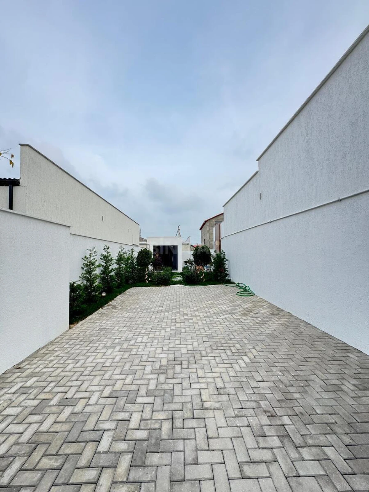 Satılır 4 otaqlı həyət evi 200 m²