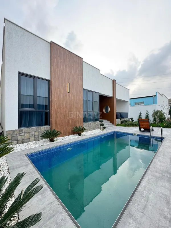 Satılır 4 otaqlı həyət evi 200 m²