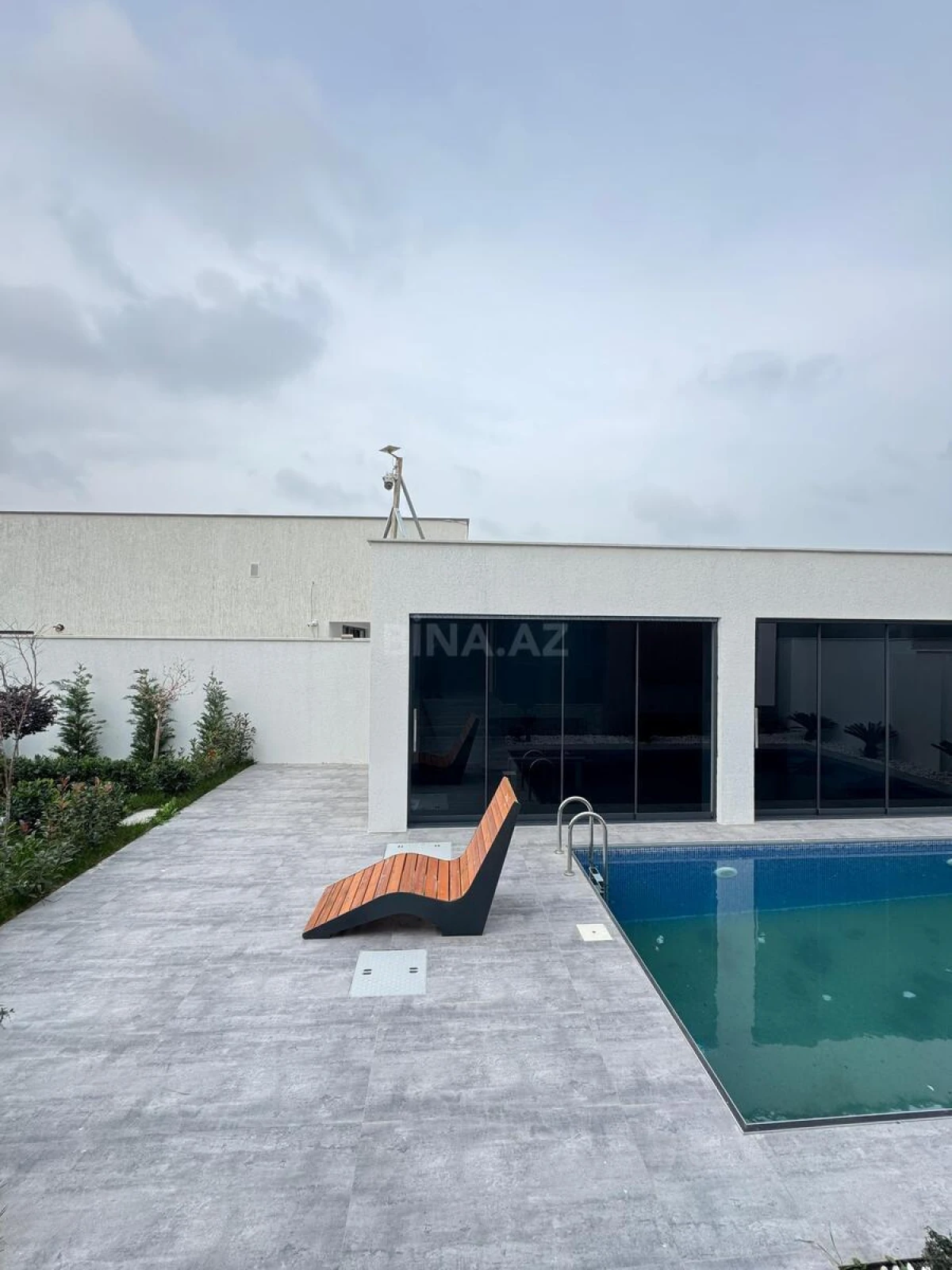 Satılır 4 otaqlı həyət evi 200 m²