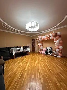 Satılır 3 otaqlı mənzil 130 m²