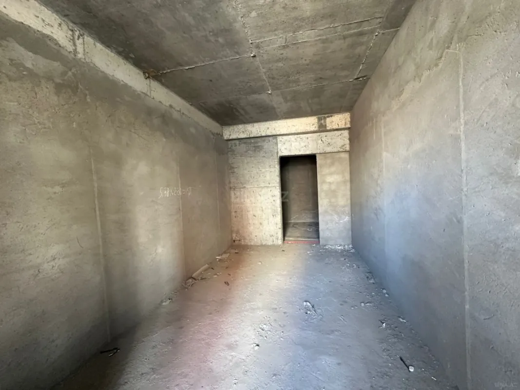 Satılır 2 otaqlı mənzil 95 m²