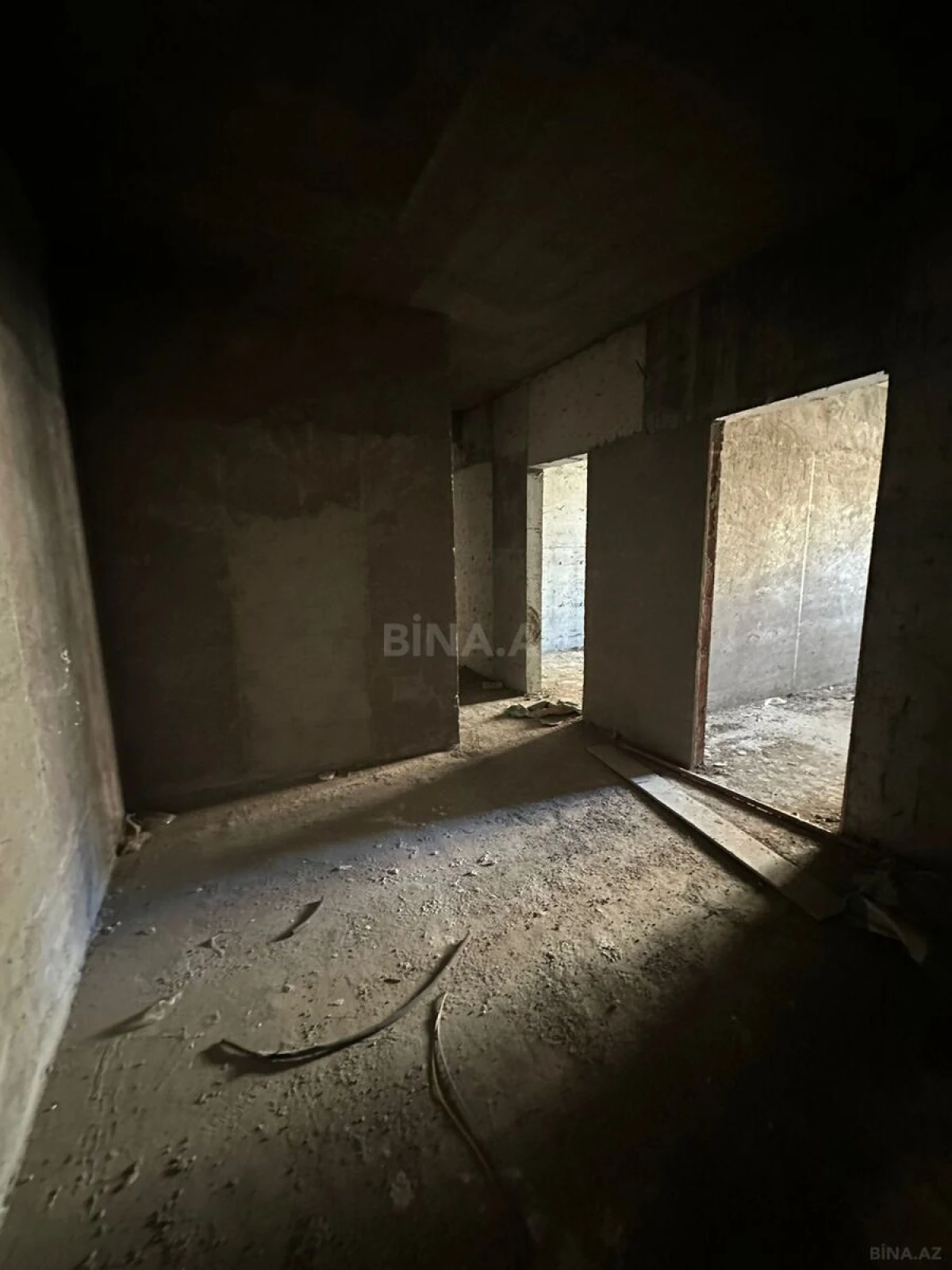 Satılır 2 otaqlı mənzil 95 m²