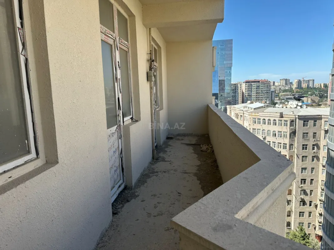 Satılır 2 otaqlı mənzil 95 m²