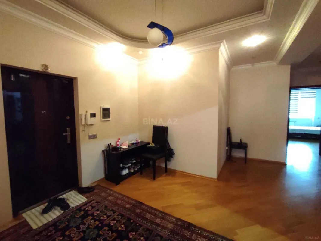 Satılır 2 otaqlı mənzil 90 m²