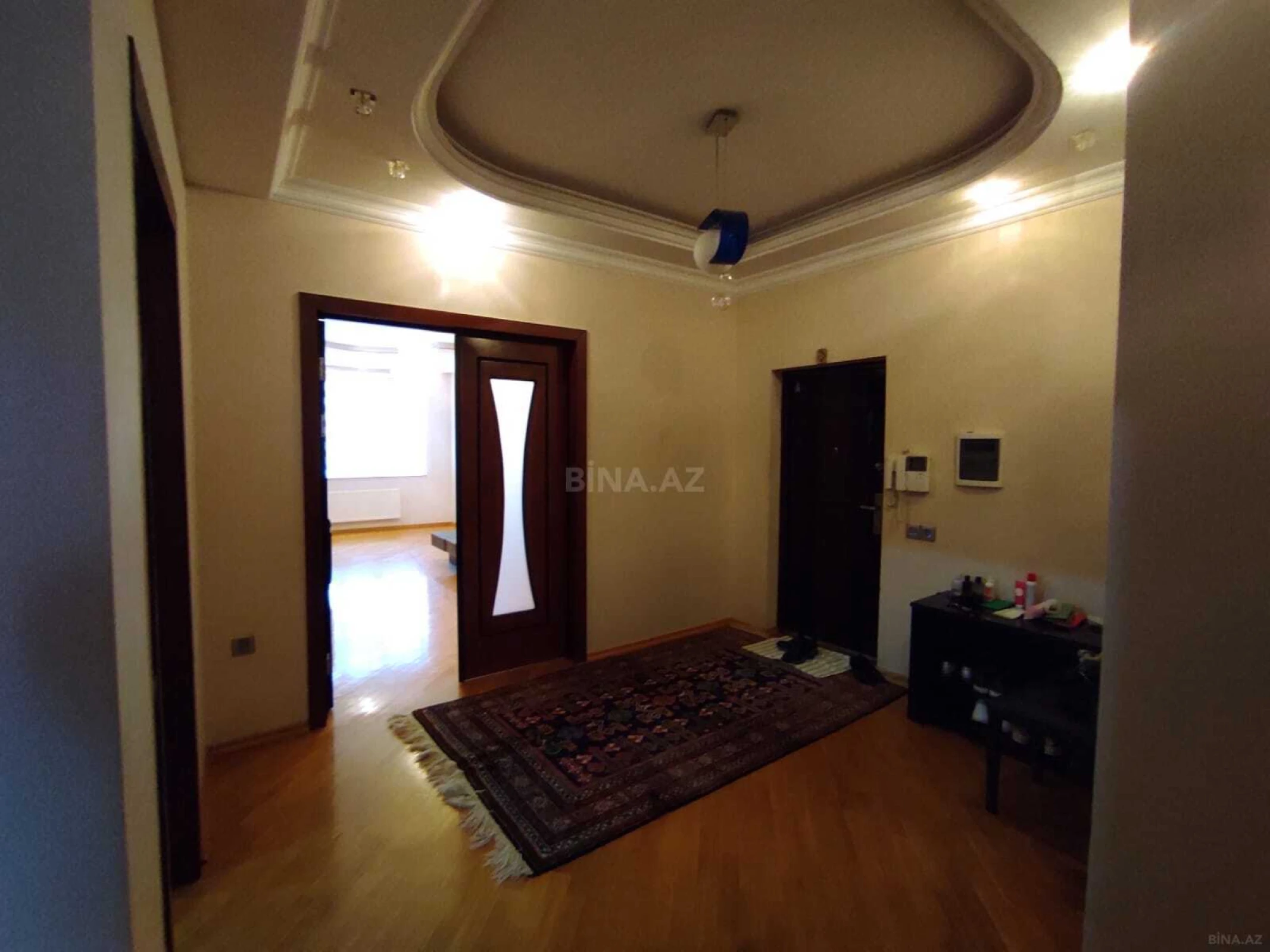 Satılır 2 otaqlı mənzil 90 m²