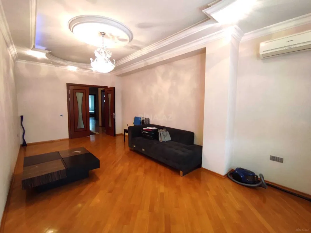 Satılır 2 otaqlı mənzil 90 m²