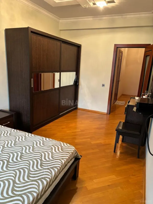 Satılır 2 otaqlı mənzil 90 m²