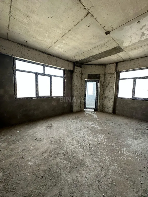 Satılır 2 otaqlı mənzil 68 m²