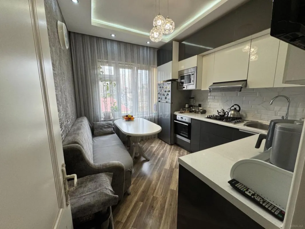 Satılır 2 otaqlı mənzil 64 m²