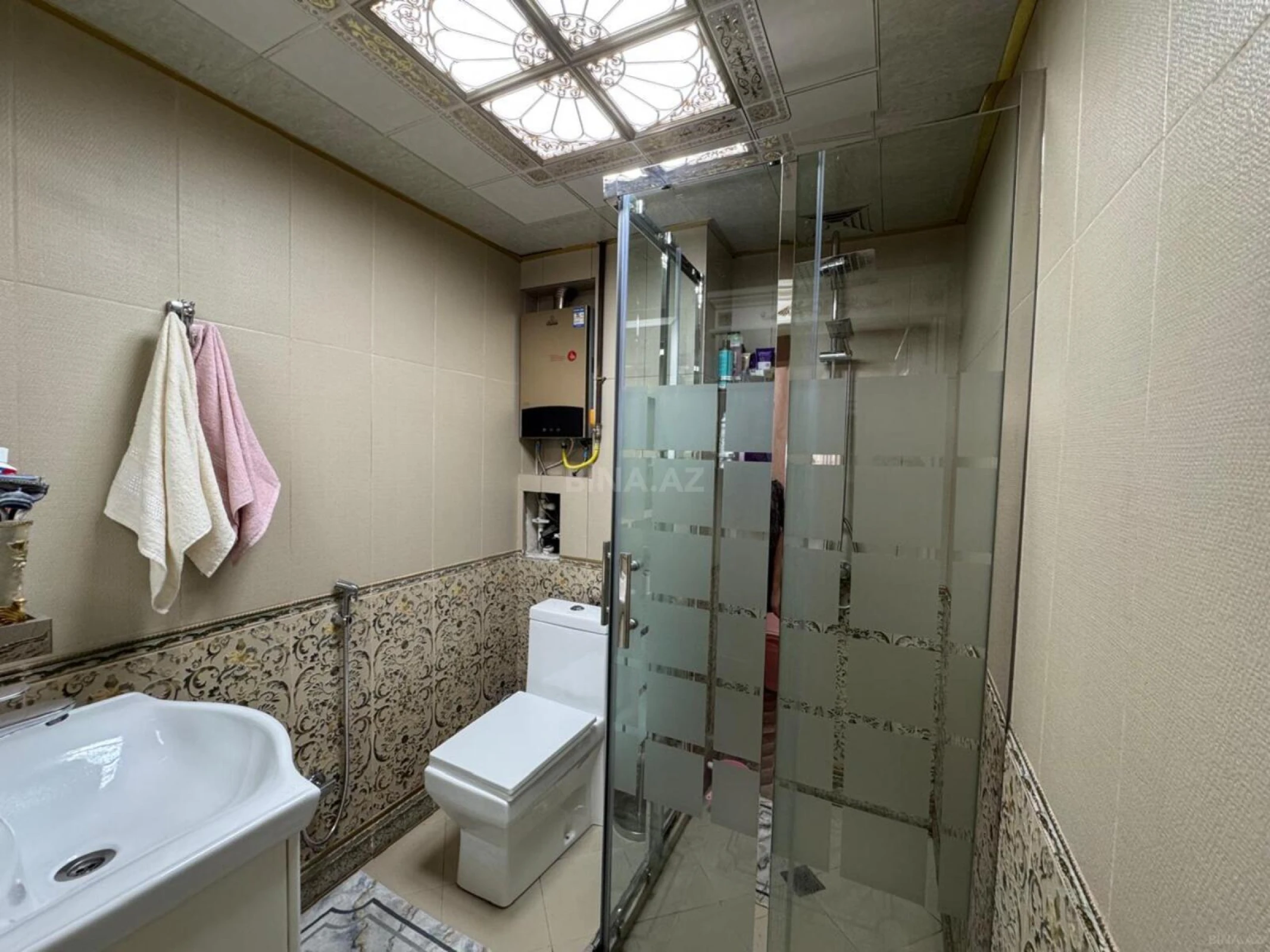 Satılır 2 otaqlı mənzil 64 m²