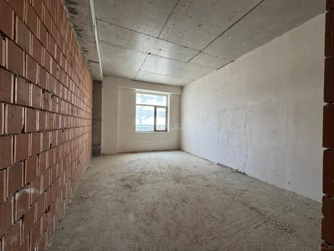 Satılır 3 otaqlı mənzil 140 m²